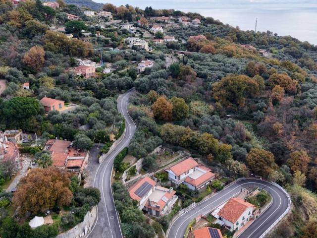 Villa in vendita a Finale Ligure SV