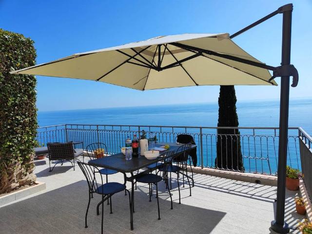 Villa in vendita a Finale Ligure SV