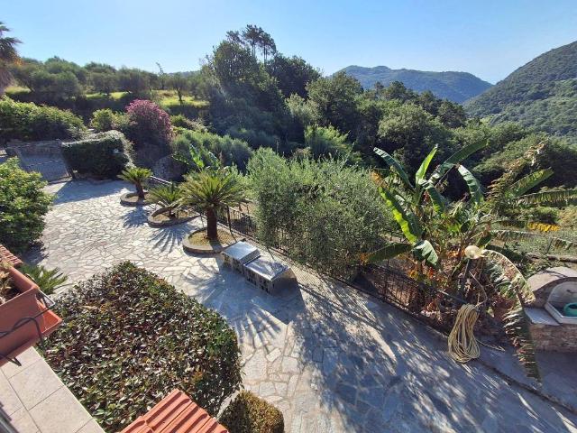 Villa in vendita a Finale Ligure SV