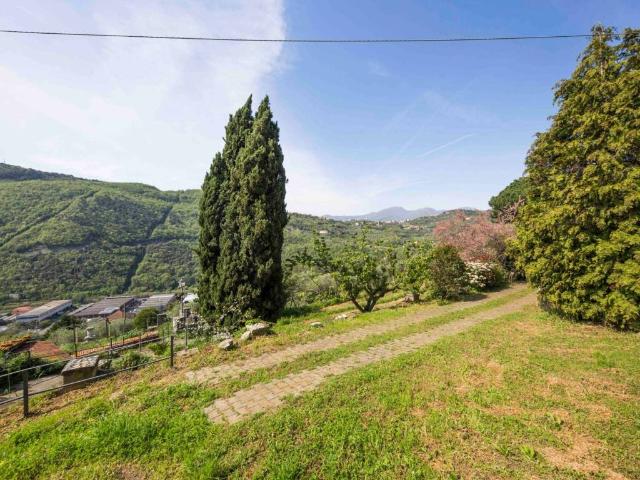 Villa in vendita a Finale Ligure SV