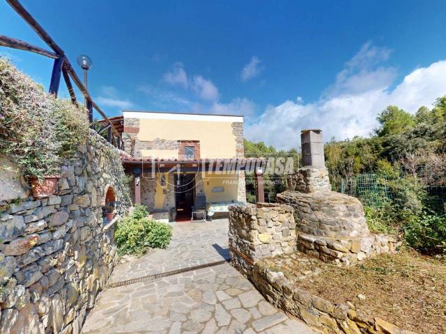 Villa in vendita a Finale Ligure SV