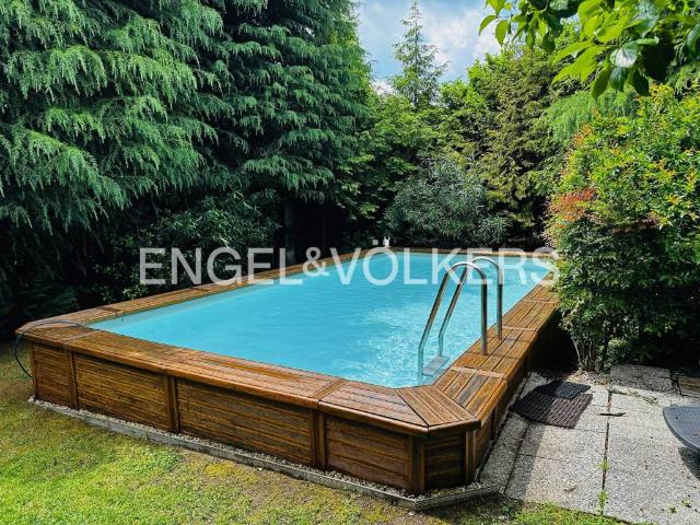 Villa in vendita a Fino Mornasco CO