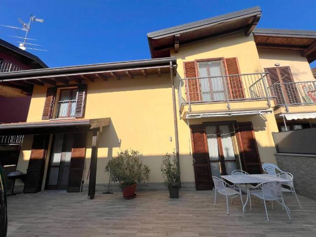 Villa in vendita a Fino Mornasco CO