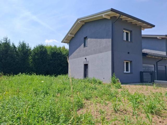 Villa in vendita a Fino Mornasco CO