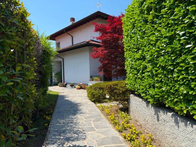 Villa in vendita a Fino Mornasco CO