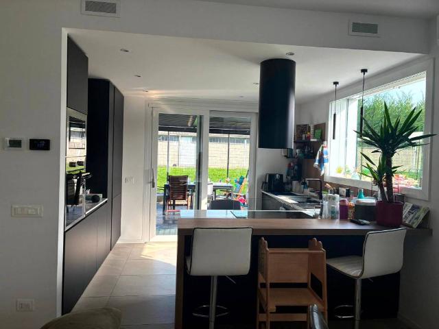 Villa in vendita a Fino Mornasco CO