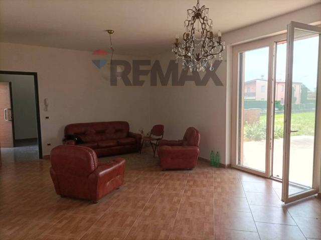 Villa in vendita a Fiorenzuola d'Arda PC