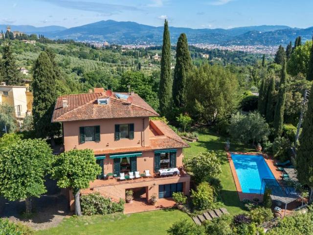 Villa in vendita a Firenze FI