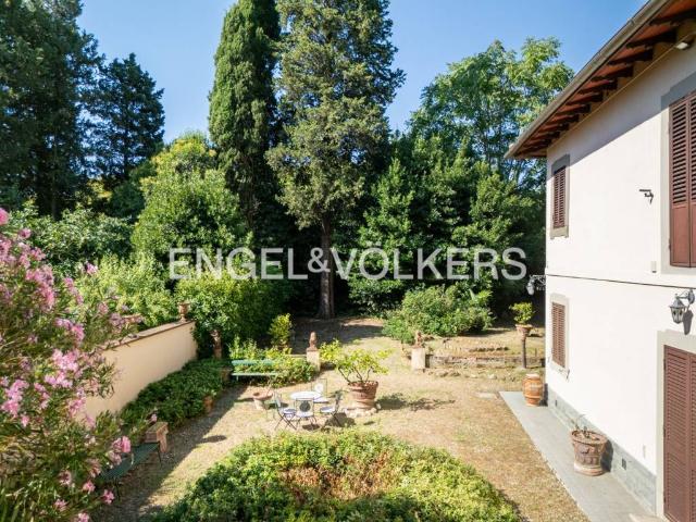 Villa in vendita a Firenze FI