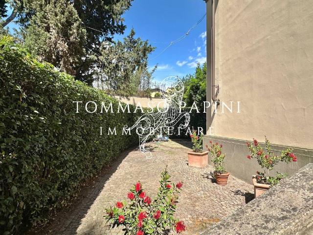 Villa in vendita a Firenze FI