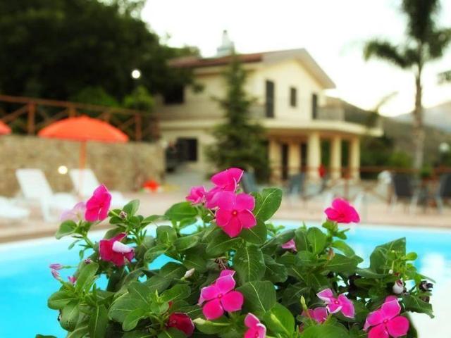Villa in vendita a Francavilla di Sicilia ME