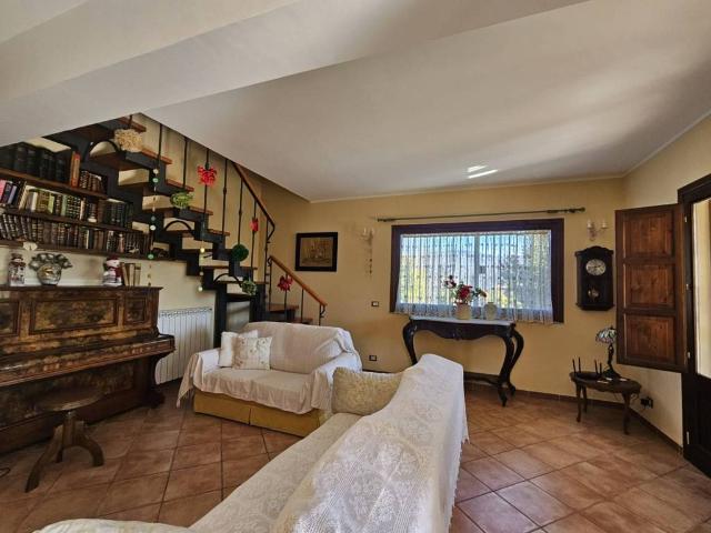 Villa in vendita a Francavilla di Sicilia ME