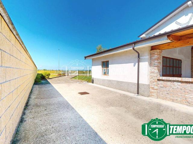 Villa in vendita a Frascarolo PV