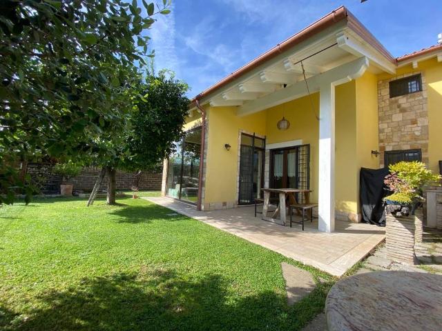 Villa in vendita a Frascati RM