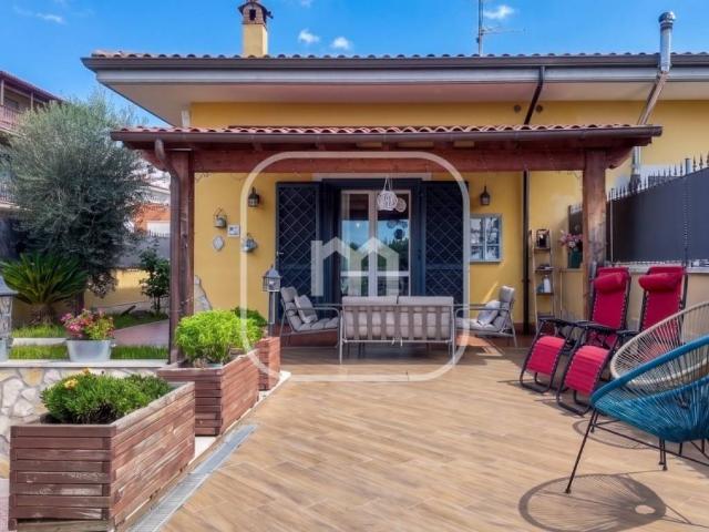 Villa in vendita a Frascati RM