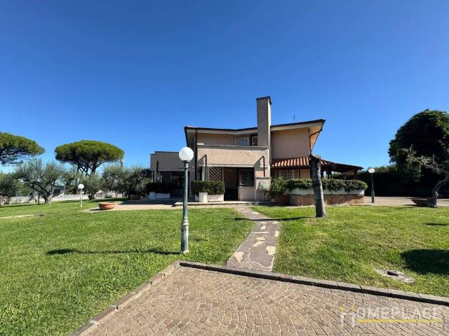 Villa in vendita a Frascati RM