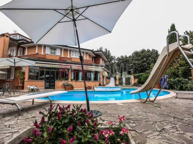 Villa in vendita a Frascati RM