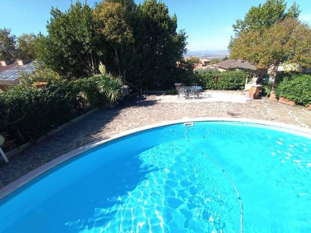 Villa in vendita a Frascati RM