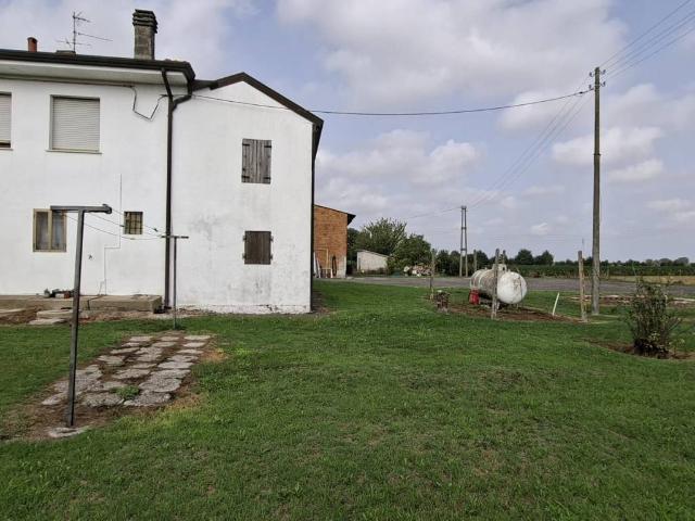 Villa in vendita a Frassinelle Polesine RO