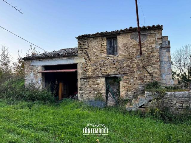 Villa in vendita a Fratte Rosa PU