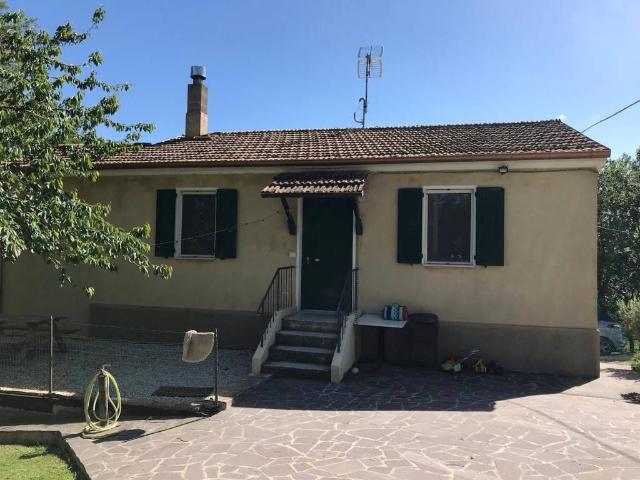 Villa in vendita a Fratte Rosa PU