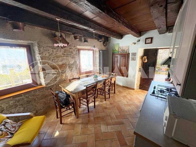 Villa in vendita a Frisanco PN