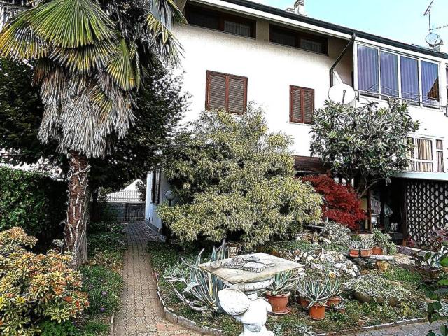 Villa in vendita a Front TO