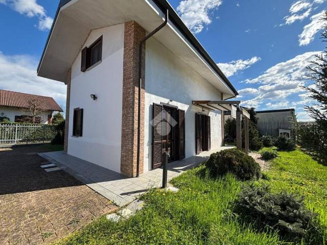 Villa in vendita a Front TO