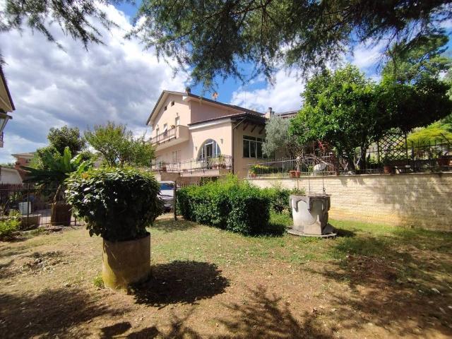 Villa in vendita a Frosinone FR