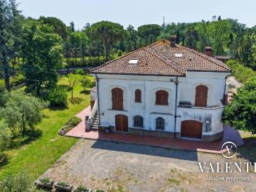 Villa in vendita a Fucecchio FI