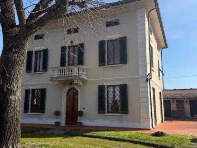 Villa in vendita a Fucecchio FI