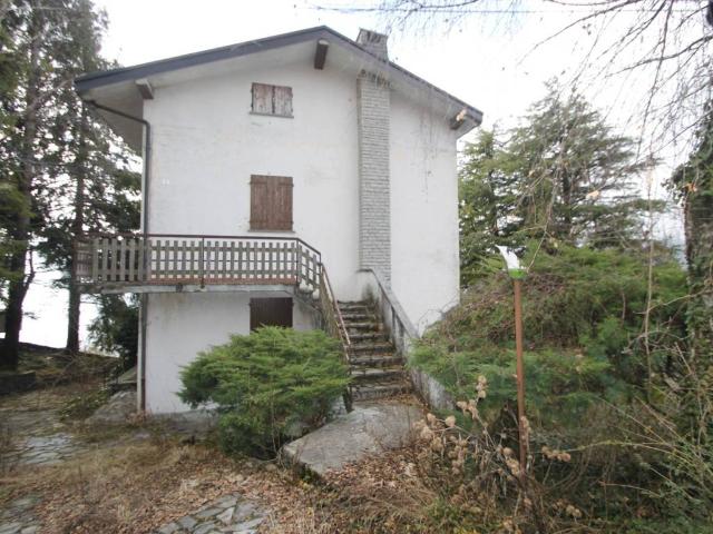 Villa in vendita a Fuipiano Valle Imagna BG