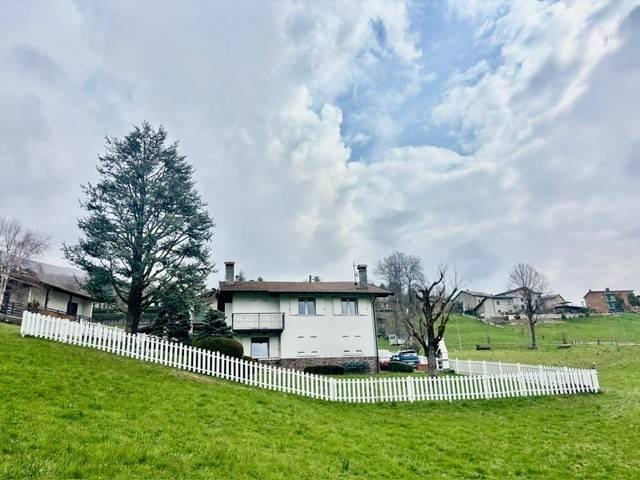 Villa in vendita a Fuipiano Valle Imagna BG