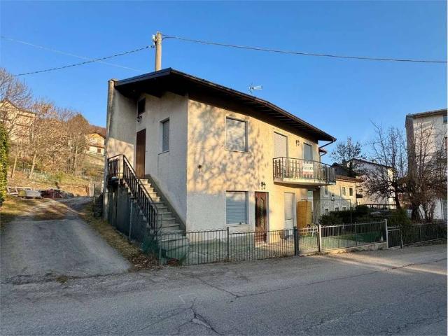 Villa in vendita a Fuipiano Valle Imagna BG