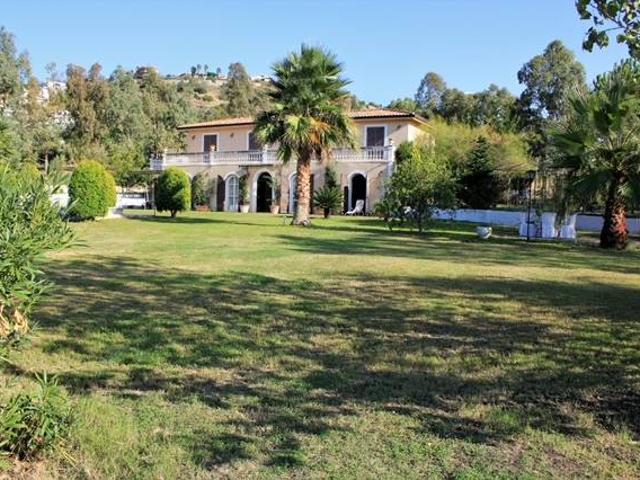 Villa in vendita a Furnari