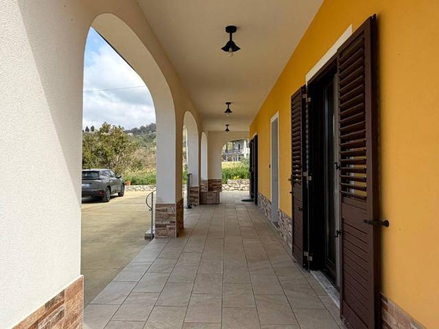 Villa in vendita a Fuscaldo CS