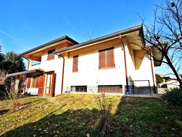 Villa in vendita a Imbersago, Semicentro