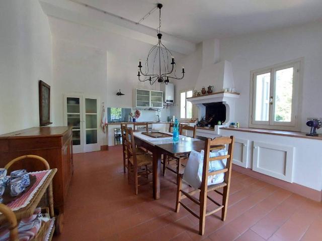 Villa in vendita a Imola BO
