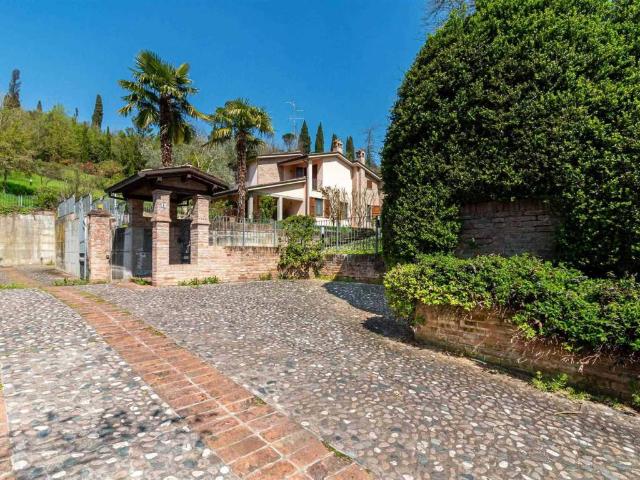 Villa in vendita a Imola BO