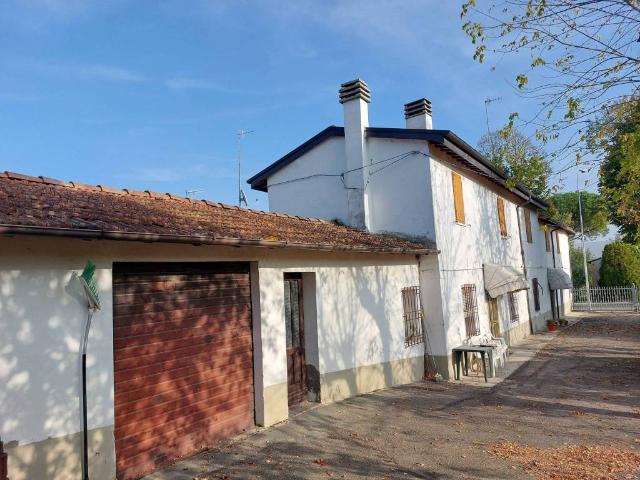 Villa in vendita a Imola BO