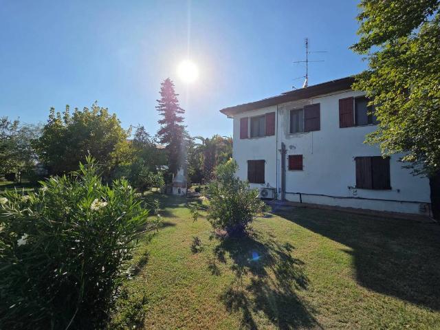Villa in vendita a Imola BO