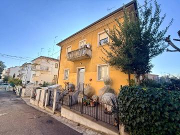 Villa in vendita a Imola BO