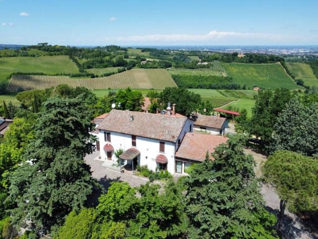 Villa in vendita a Imola BO