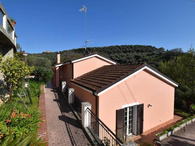 Villa in vendita a Imperia IM