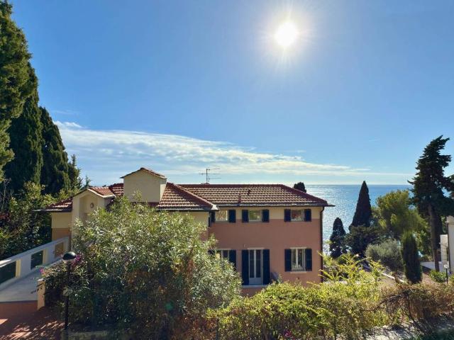 Villa in vendita a Imperia IM