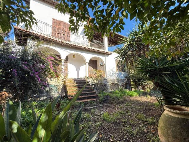 Villa in vendita a Imperia IM