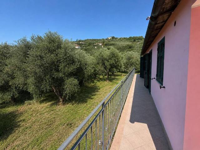 Villa in vendita a Imperia IM