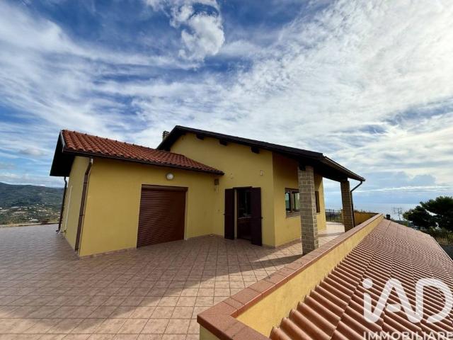 Villa in vendita a Imperia IM