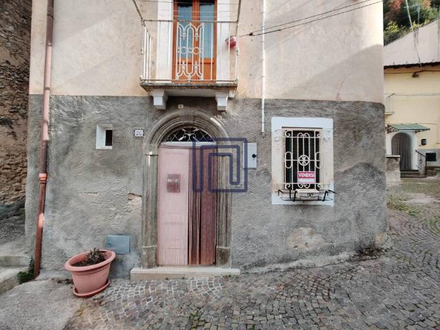 Villa in vendita a Introdacqua AQ
