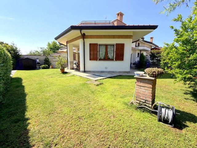 Villa in vendita a Inveruno MI